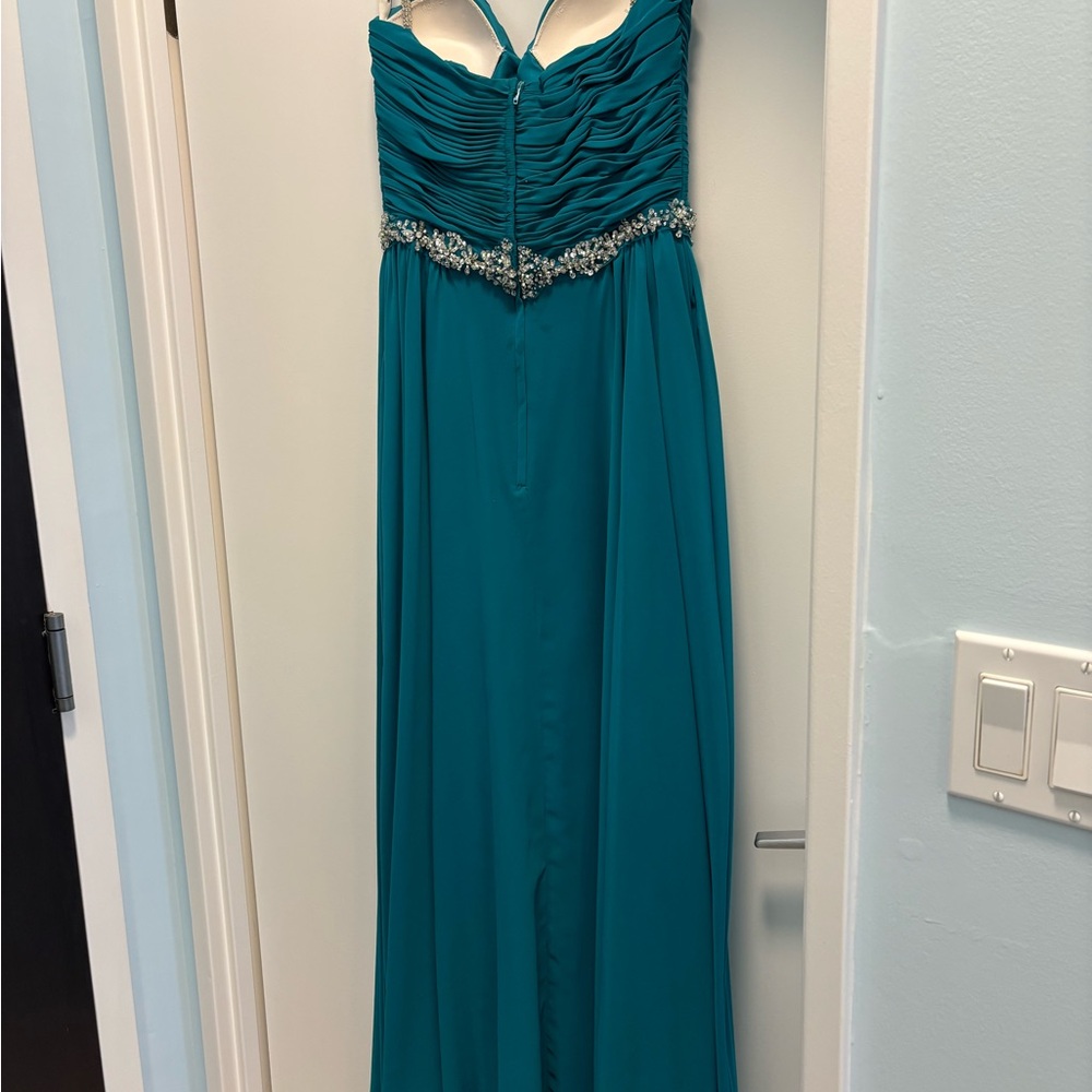 Elegant Teal Evening Gown - Picture 2 of 15